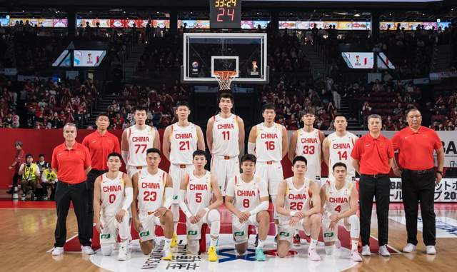 pg电子-FIBA认错，果断换人，3裁判出炉，助裁曾执法CBA，中国男篮或受益