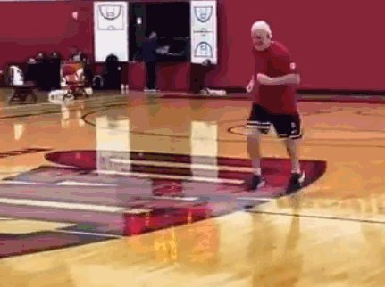 pg电子-72岁波波惨遭折返跑 美国男篮轻松备战尼日利亚